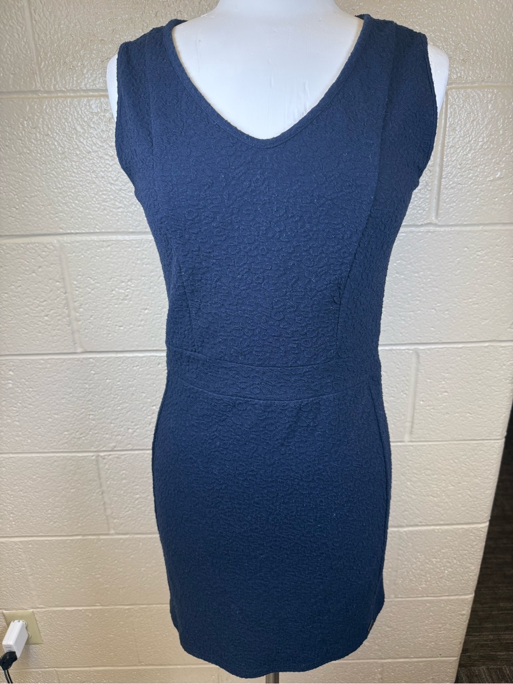 Mismash Navy Textured V-Neck Sheath Dress